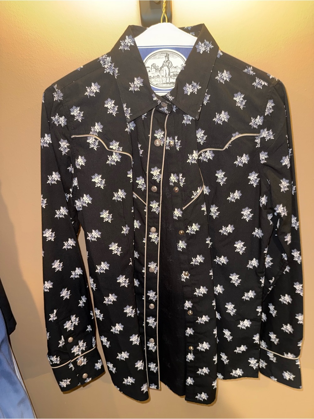 Black Floral Western-Style Shirt Jacket with Tie